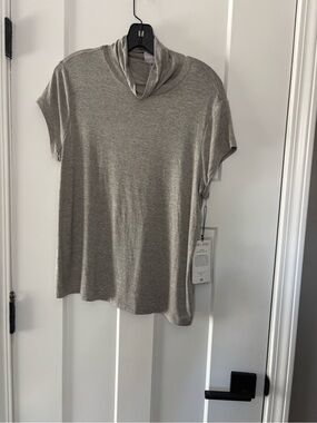 CAbi Heather Gray Short-Sleeve Cowl Neck Top Slinky Turtleneck large 4372